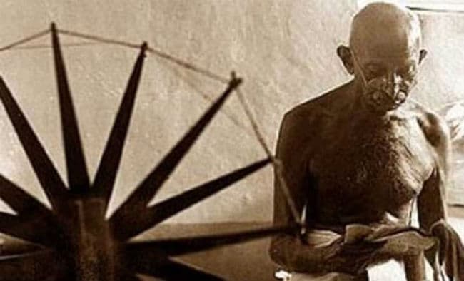 डीयू में मिलेगा ‘गांधी का चरखा’ चलाने में सर्टिफिकेट डीयू में मिलेगा ‘गांधी का चरखा’ चलाने में सर्टिफिकेट
