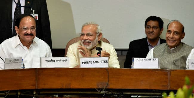 बजट से पूर्व सर्वदलीय बैठक, पीएम मोदी ने आम लोगों के लिए सभी से मांगा सहयोग बजट से पूर्व सर्वदलीय बैठक, पीएम मोदी ने आम लोगों के लिए सभी से मांगा सहयोग