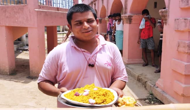 खाने को लेकर चर्चा का विषय बने क्वॉरेंटिन सेंटर में राजस्थान से आये अनूप ओझा, शरमाते हुए कहा- 20 लिट्टी, 53 रोटी और…