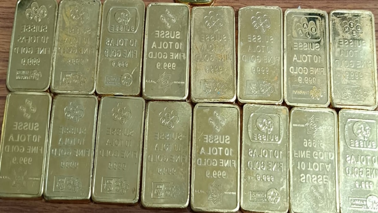 बिहार: दरभंगा में कार से 1.25 करोड़ रुपये का गोल्ड बिस्किट बरामद, दो तस्कर गिरफ्तार