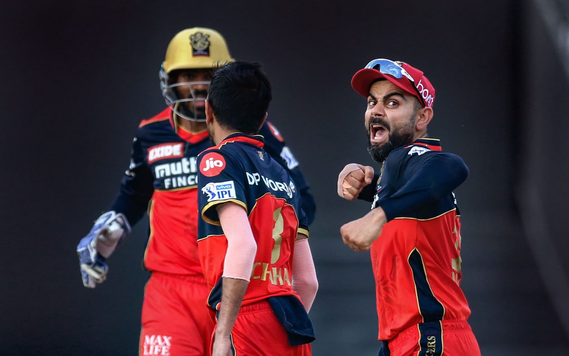 IPL 2021: पंजाब किंग्स को हराकर रॉयल चैलेंजर्स बेंगलोर शान से प्लेऑफ में, चमके मैक्सवेल