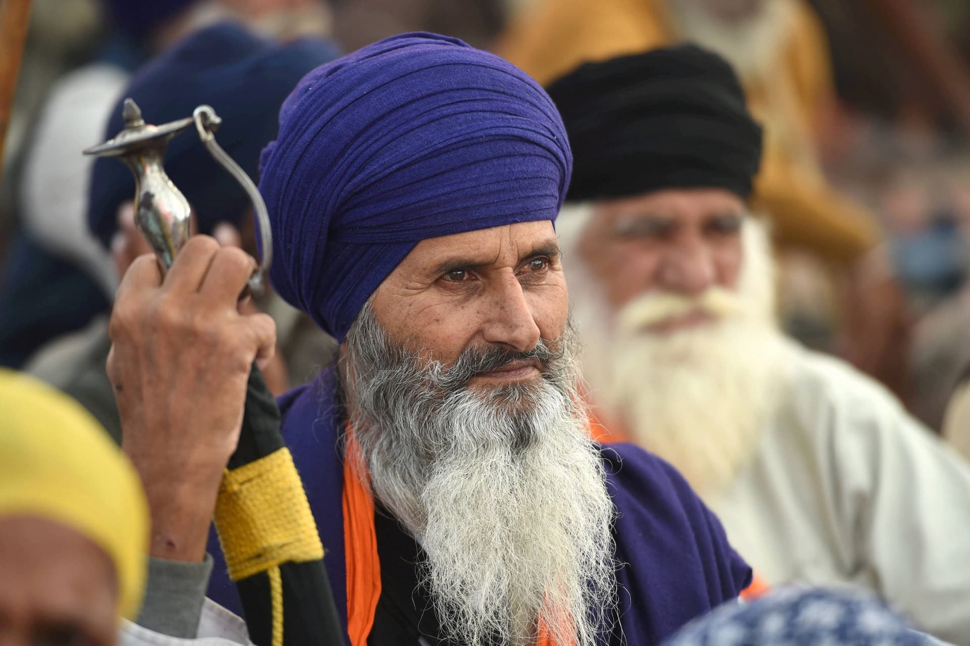 किसानों को ‘निहंगों’ का मिला साथ, पारंपरिक हथियारों के साथ युद्ध में निपुण सिखों को जानते हैं आप?