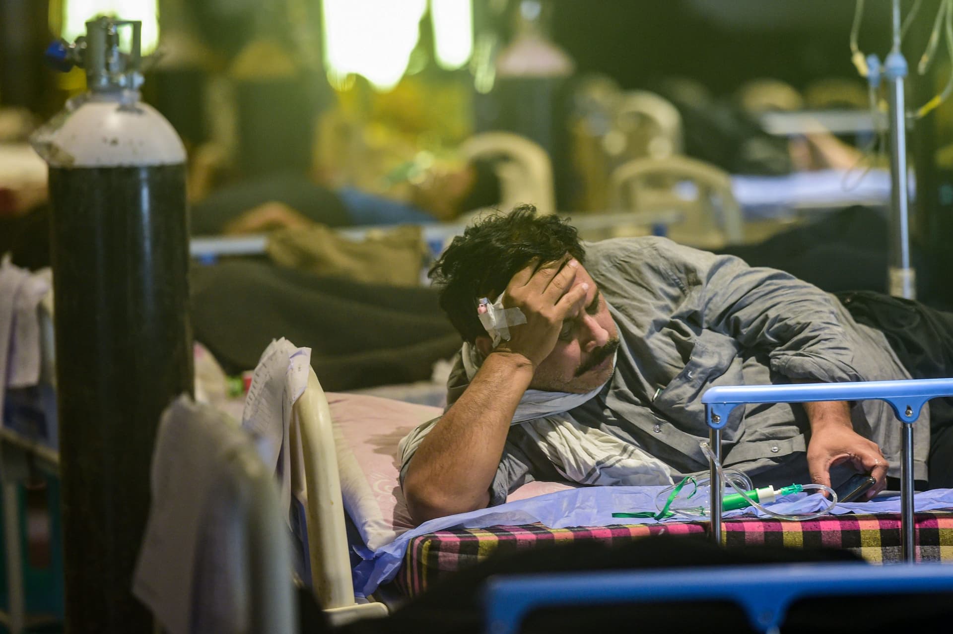 Coronavirus LIVE Updates : महाराष्ट्र में एक दिन में कोरोना के 37,236 नये मामले, जानें बाकी राज्यों का हाल