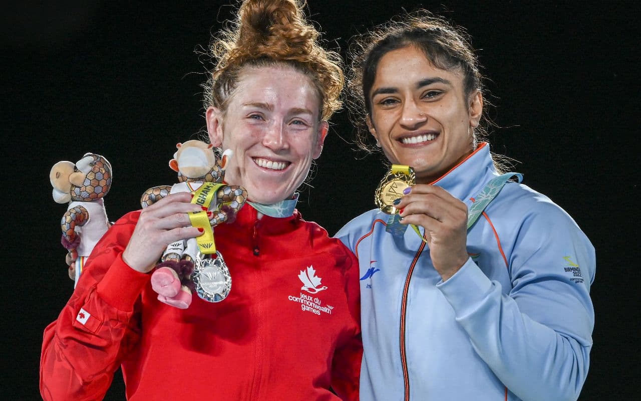 Asian Games: भारतीय निशानेबाजों को दो स्वर्ण सहित सात पदक, सरवनन को कांसा, रोशिबिना ने वुशु में रजत पक्का किया