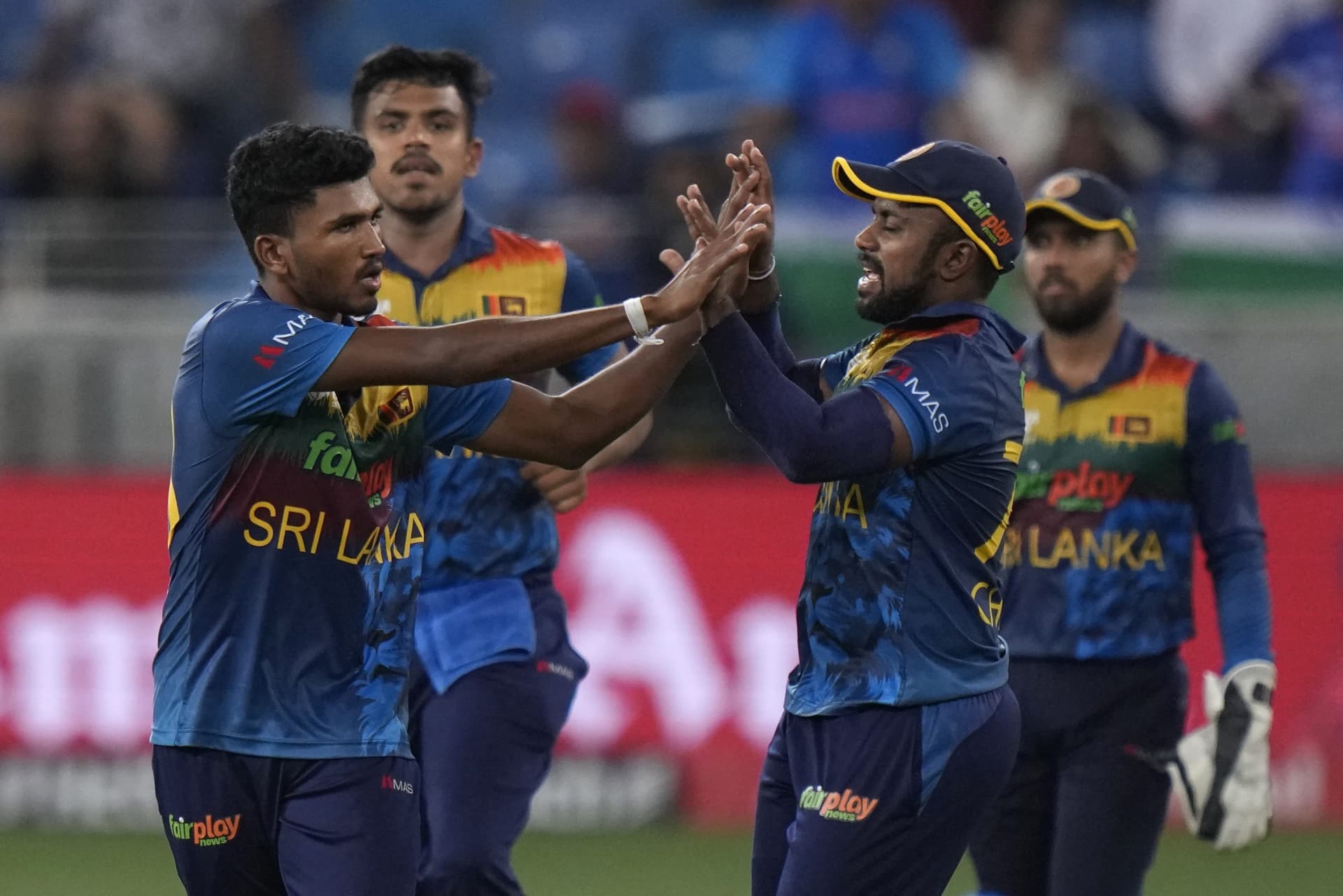 IND vs SL: श्रीलंका ने भारत को 6 विकेट से हराया,फाइनल में पहुंचने की टीम इंडिया की उम्मीदों पर फिरा पानी