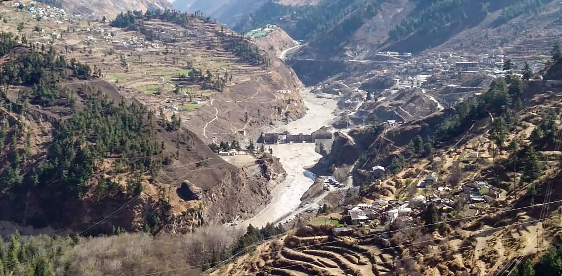 Uttarakhand Chamoli Flood: देवभूमि में ग्लेशियर टूटने से मची तबाही, 8 लोगों की मौत, 125 लापता, देखें तबाही के मंजर की तस्वीरें