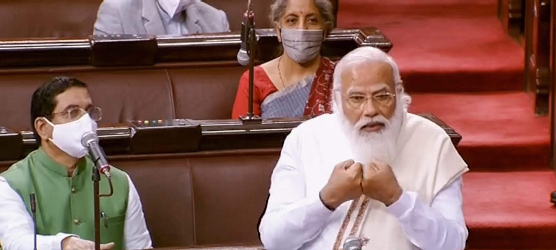 धन्यवाद भाषण के बहाने पीएम मोदी ने विपक्ष पर साधा निशाना, इन 10 मौकों पर थपथपाई गईं संसद में मेज