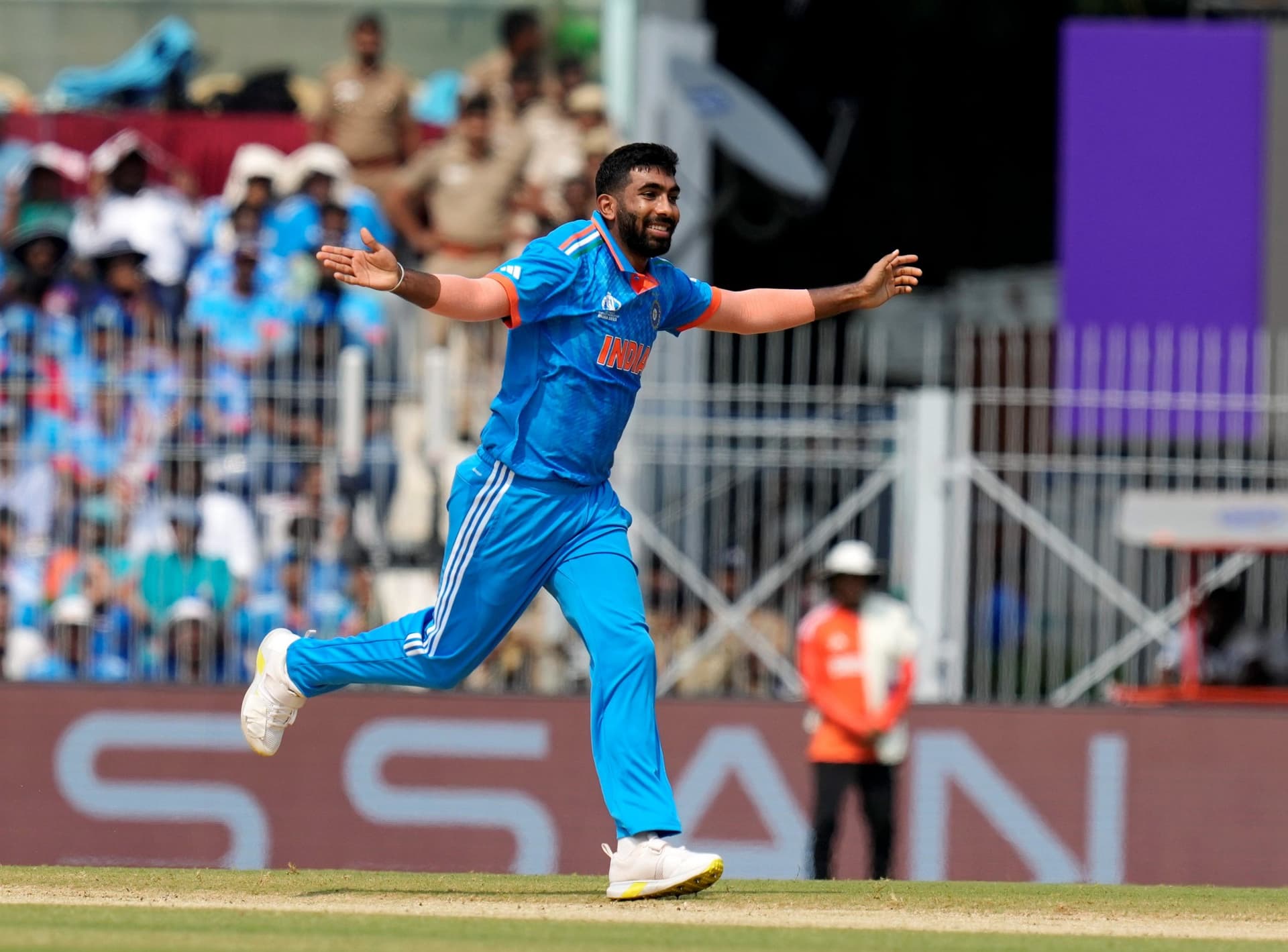 World Cup 2023: मिशेल मार्श को आउट करते ही जसप्रीत बुमराह ने बनाया बड़ा वर्ल्ड रिकॉर्ड, कोहली ने भी किया कमाल