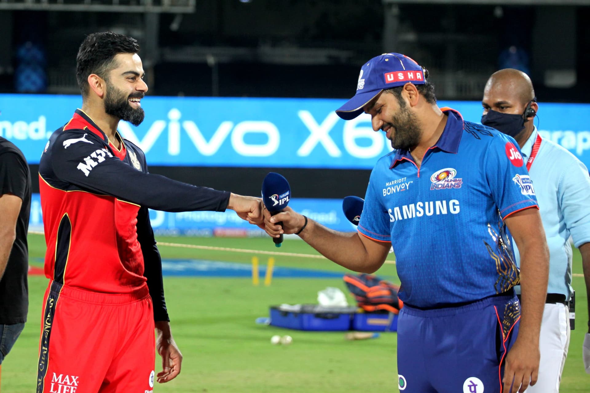 IPL 2021: रोहित शर्मा की मुंबई को हारते हुए देखना चाहते हैं सहवाग, कोहली की टीम को किया सपोर्ट