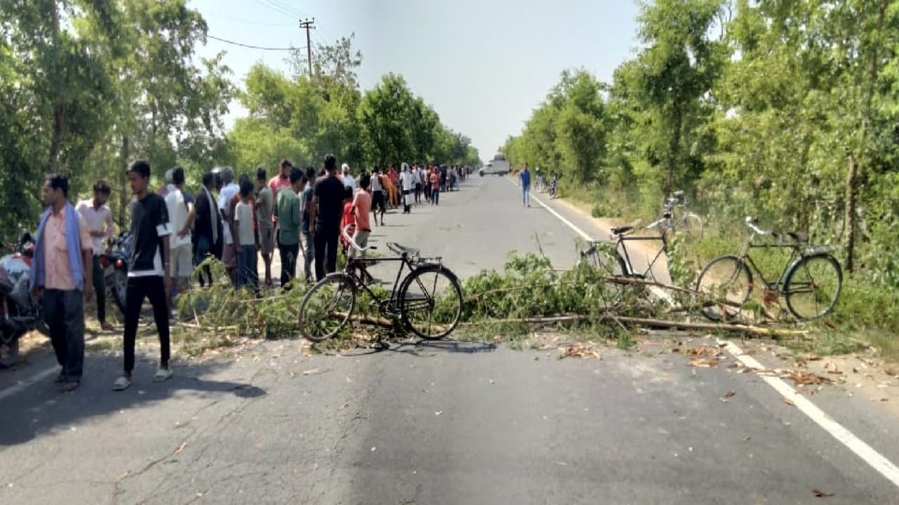 बिहार: सीवान में तेज रफ्तार कार के धक्के से साइकिल सवार की मौत, आक्रोशित लोगों ने किया सड़क जाम