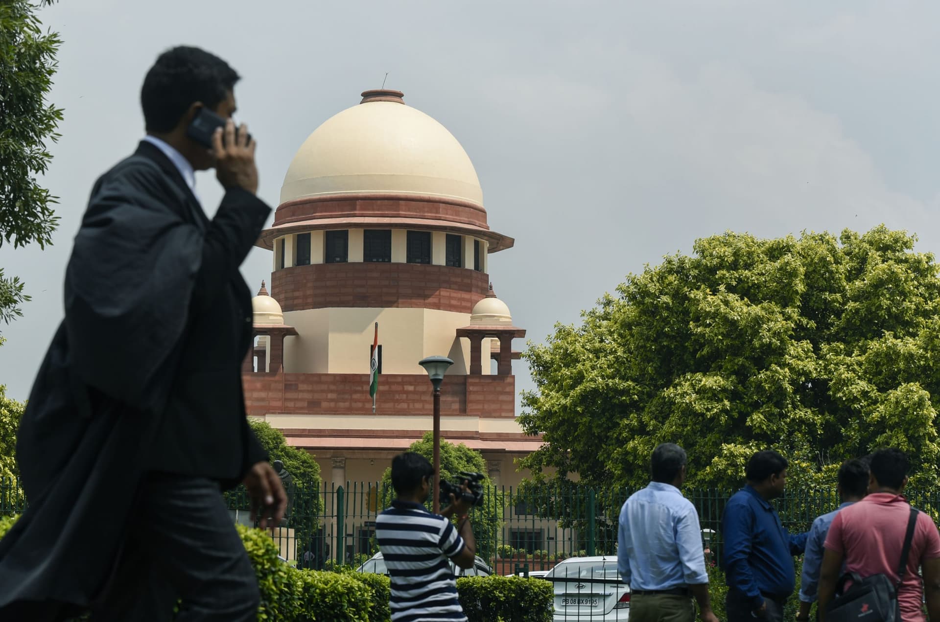 सुप्रीम कोर्ट ने पलटा दिल्ली HC का फैसला, सहारा ग्रुप की कंपनियों की SFIO जांच पर लगाई थी रोक