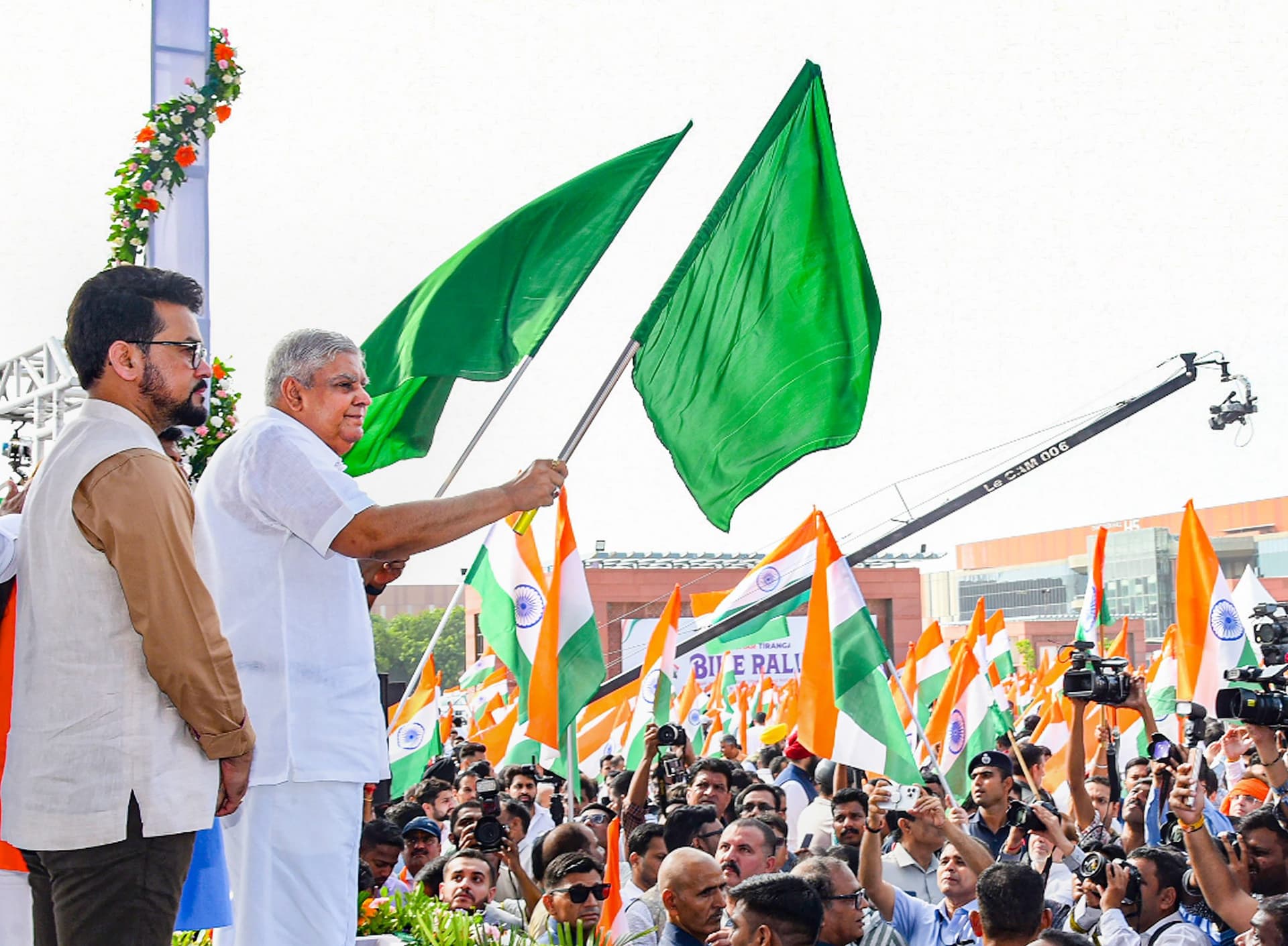 PHOTOS: दिल्ली के प्रगति मैदान से ‘हर घर तिरंगा’ बाइक रैली निकली, कई केंद्रीय मंत्री रहे मौजूद