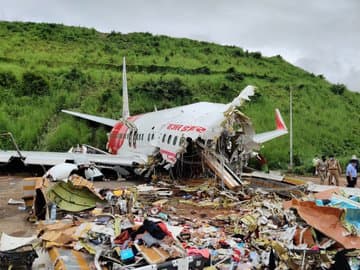 Kerala Plane Crash : 2011 में ही बता दिया गया था सुरक्षित नहीं है कोझिकोड एयरपोर्ट, जानें क्यों है असुरक्षित