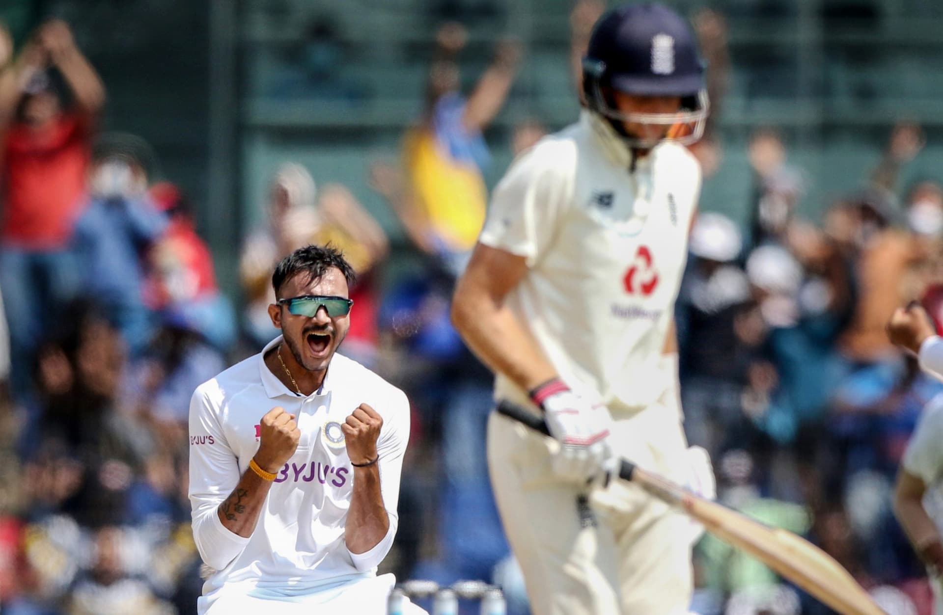 IND VS ENG 2nd Test Match LIVE Updates: इंग्लैंड हार के कगार पर, अश्विन के नाम रहा तीसरा दिन, रिकॉर्ड शतक के साथ चटकाया विकेट