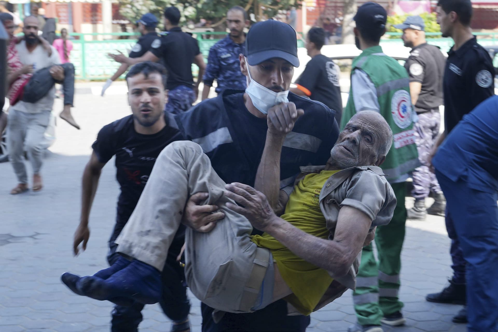Israel–Hamas War: खंडहर में बदलता गाजा! देखें दिल दहला देने वाली तस्वीरें