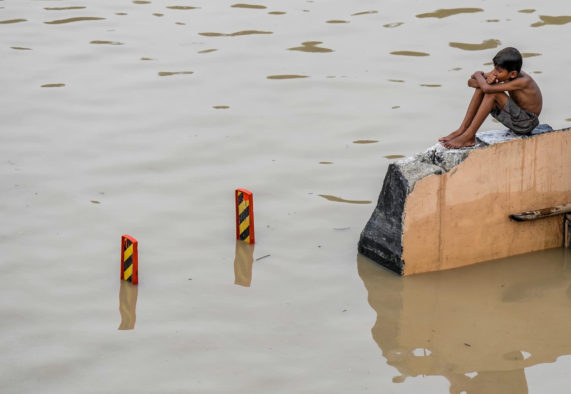 Delhi Flood: स्कूल 18 जुलाई तक बंद, सीएम अरविंद केजरीवाल ने प्रभावित लोगों को 10,000 रुपये मदद की घोषणा की