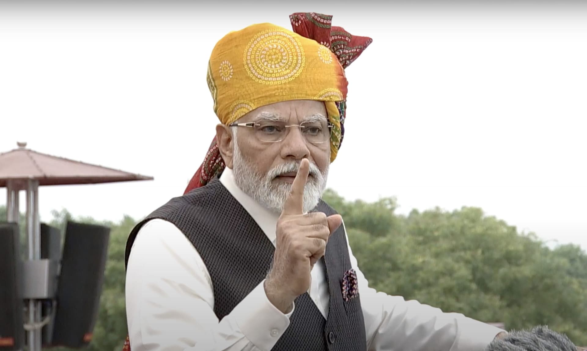 प्रधानमंत्री नरेंद्र मोदी ने देशवासियों को बार-बार ‘परिवारजन’ कहकर किया संबोधित