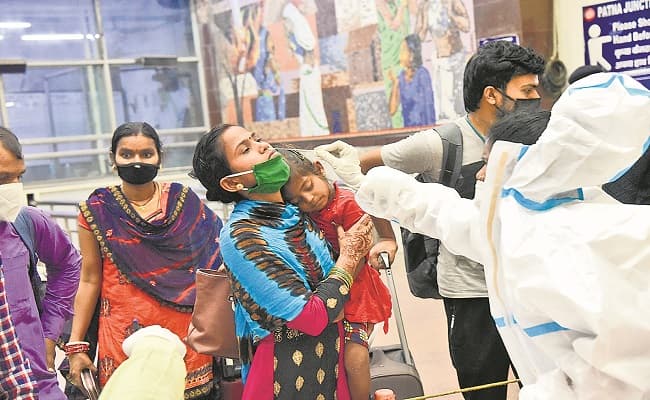 Coronavirus in Bihar : बिहार में 37 दिनों के दौरान कोरोना के मिले सबसे कम नये केस, संक्रमण दर भी घट कर हुई 4.12 प्रतिशत