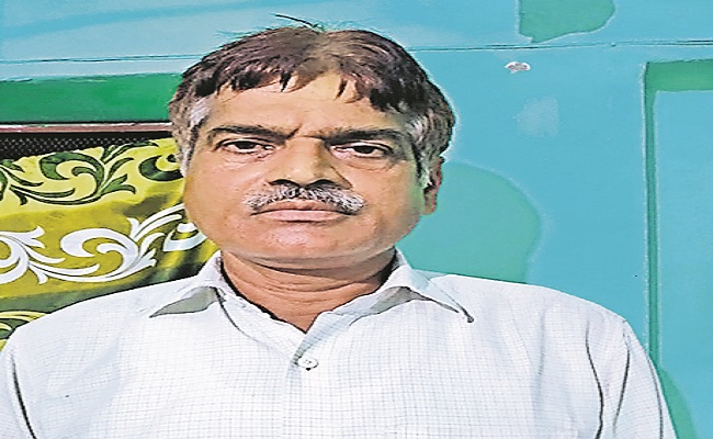 Bihar News: बिहार के शिक्षक का फर्राटेदार अंग्रेजी कमेंट्री करता वीडियो हुआ वायरल, आकाश चोपड़ा ने भी किया शेयर, देखें वीडियो