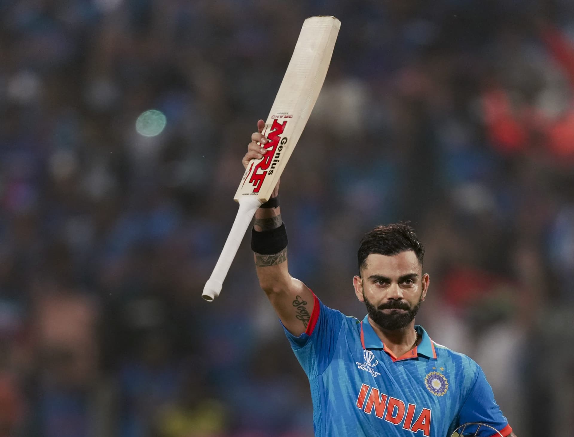 धोनी की तरह ही Mr Dependable हैं किंग कोहली, टीम इंडिया की 40 जीतों में 4000 रन हैं ठोंके