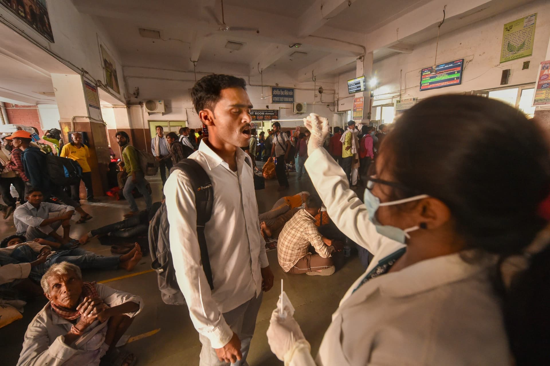 Coronavirus Updates : चौथी लहर की आहट! डरा रहे हैं कोरोना के आंकड़े, पिछले 24 घंटे में 2,541 नये मामले