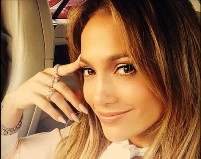 अपने बच्‍चों पर पूरा ध्‍यान देना चाहती है जेनिफर