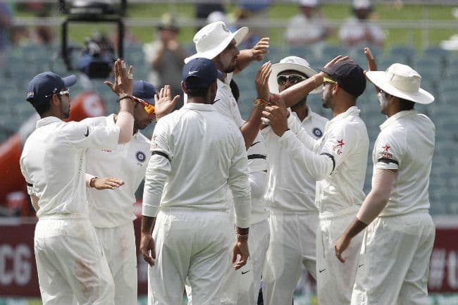ICC rankings : वन डे रैंकिंग में ऑस्ट्रेलिया को पटखनी देने को तैयार भारत