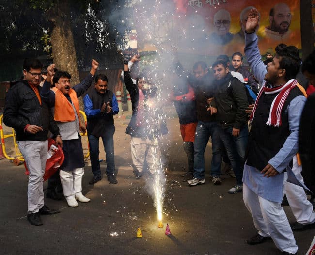 जानें किसने किसको कितने वोटों से हराया