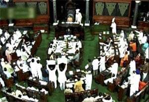 रोजेदार को रोटी खिलाने का मुद्दा:सरकार आज राज्यसभा में देगी जवाब