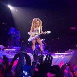 पॉप सिंगर लेडी गागा के पोर्ट्रेट की नीलामी