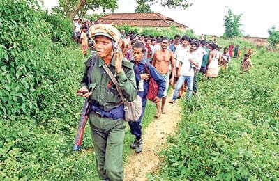 गुमला : माओवादियों ने अपने दो पूर्व साथियों को मार गिराया