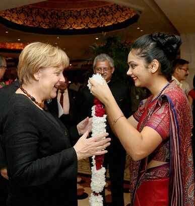 भारत- जर्मनी के बीच 18 समझौतों पर हस्ताक्षर, दुर्गा की मूर्ति लौटायी