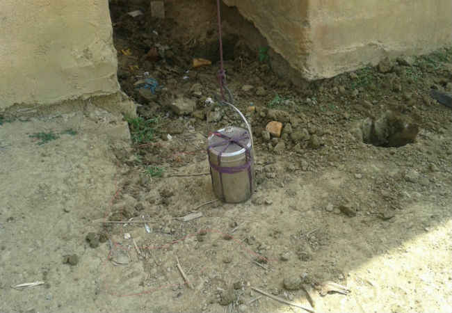 दूसरे चरण में पहुंचा बिहार का चुनावी मुकाबला, नक्सलियों द्वारा लगाये गये तीन बम बरामद