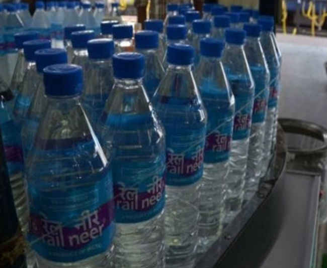 रेल नीर घोटाला : दो अधिकारी निलंबित
