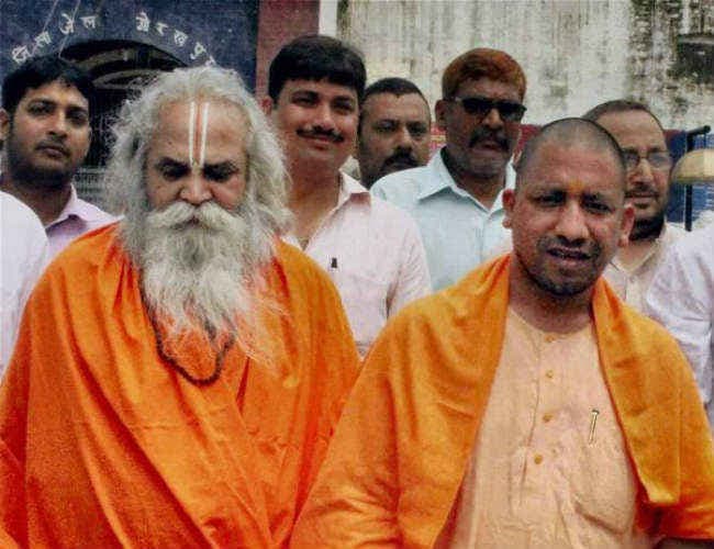 “देश छोड़ने से आबादी तो घटेगी” : आदित्यनाथ