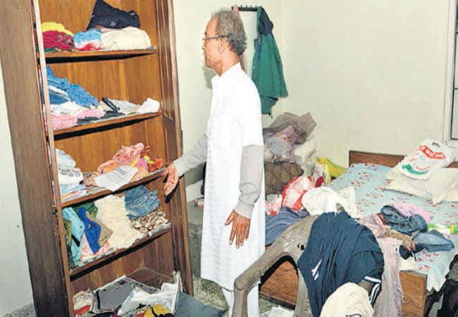 पटना : मैनेजर साहब गये दिल्ली, चोरों ने खंगाल लिया घर