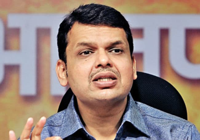 फडणवीस ने कहा, हम किसी सेलिब्रिटी को अनुचित फायदा नहीं पहुंचाएंगे