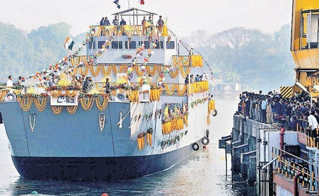 ‘खरीदार’ से ‘निर्माता’ बन रही नौसेना