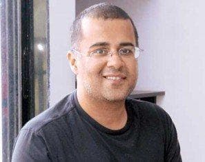 चेतन भगत ने कहा, हजारे की पाठशाला के सारे विद्यार्थियों को मिल गया काम