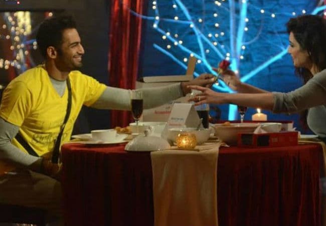 बिग बॉस हल्‍ला बोल : करिश्‍मा के साथ डेटिंग के बाद उपेन घर से वापस...