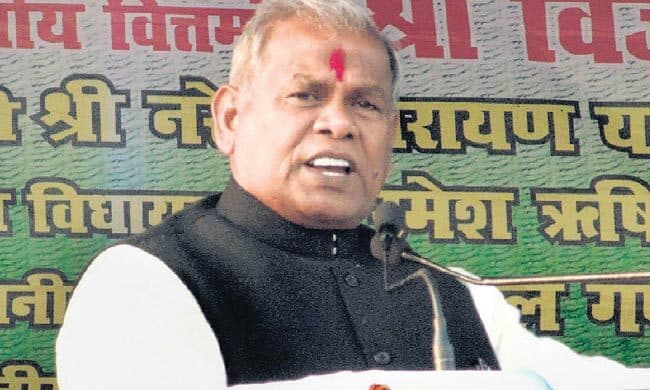 मुसहर का बेटा हूं, इसलिए रोज होती है हटाने की चर्चा