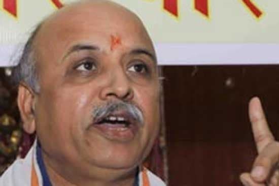 तोगड़िया की कंधमाल में नो इंट्री, कहा – हिंदुओं के पक्ष में बोलना जारी रखूंगा तोगड़िया की कंधमाल में नो इंट्री, कहा – हिंदुओं के पक्ष में बोलना जारी रखूंगा