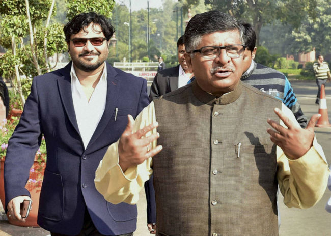 हाथ में फ्रेक्चर के बाद राष्ट्रीय कार्यकारिणी की बैठक छोड़ दिल्ली लौटे रविशंकर