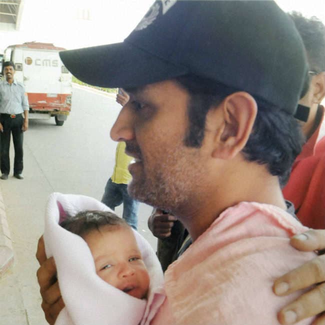 महेंद्र सिंह धौनी को विश्वकप के दौरान बेटी ZIVA की कमी बहुत खली थी