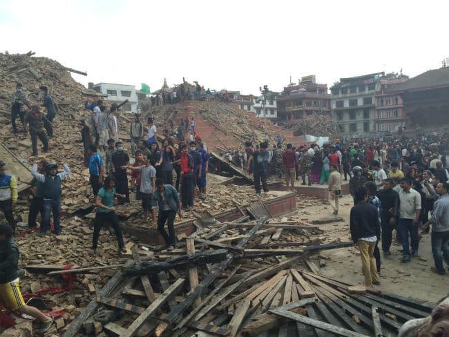 भूकंप से अब तक 3617 लोगों की मौत, 6515 हुए घायल, एयर ट्रैफिक की भीड़ से दो भारतीय विमान भी वापस लौटे