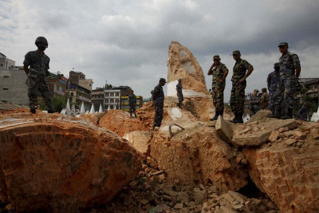 नेपाल में भूकंप पीडितों के लिए अमेरिका ने भेजी नब्बे लाख डॉलर की सहायता