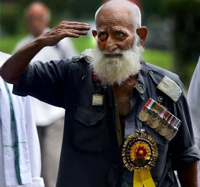 खुशखबरी: ‘वन रैंक, वन पेंशन’ के लिए केंद्र ने कर ली तैयारी, जानिए किस तारीख को होगा बकाया राशि का भुगतान खुशखबरी: ‘वन रैंक, वन पेंशन’ के लिए केंद्र ने कर ली तैयारी, जानिए किस तारीख को होगा बकाया राशि का भुगतान