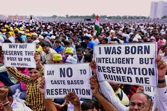 पटेलों को साधना भाजपा के लिए आसान नहीं