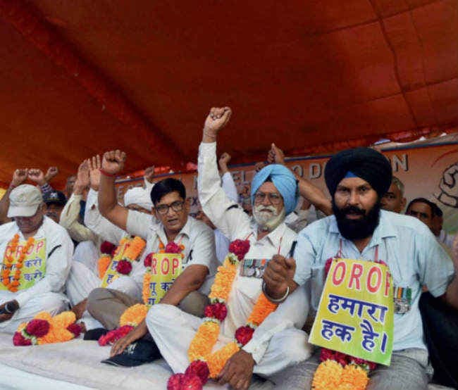 OROP : सरकार से समझौते के करीब पहुंचे पूर्व सैनिक !
