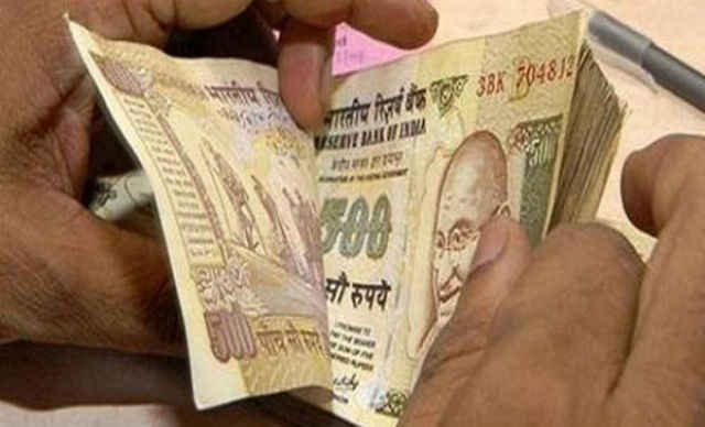 भारत में करोड़पतियों की संख्या 1.98 लाख हुई